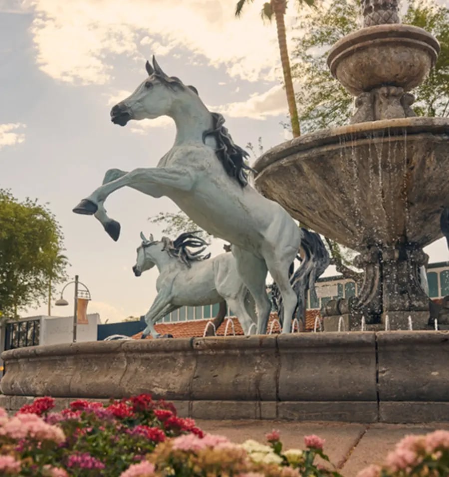 Scottsdale Weekly ArtWalk 1